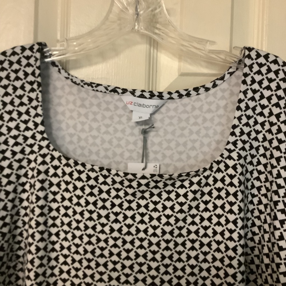 Liz Claiborne Top Short Sleeve White Geo Size XL New - Picture 2 of 11